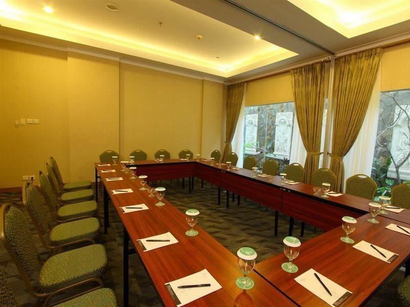 Aziza Syariah Hotel Solo By Horison Kültér fotó