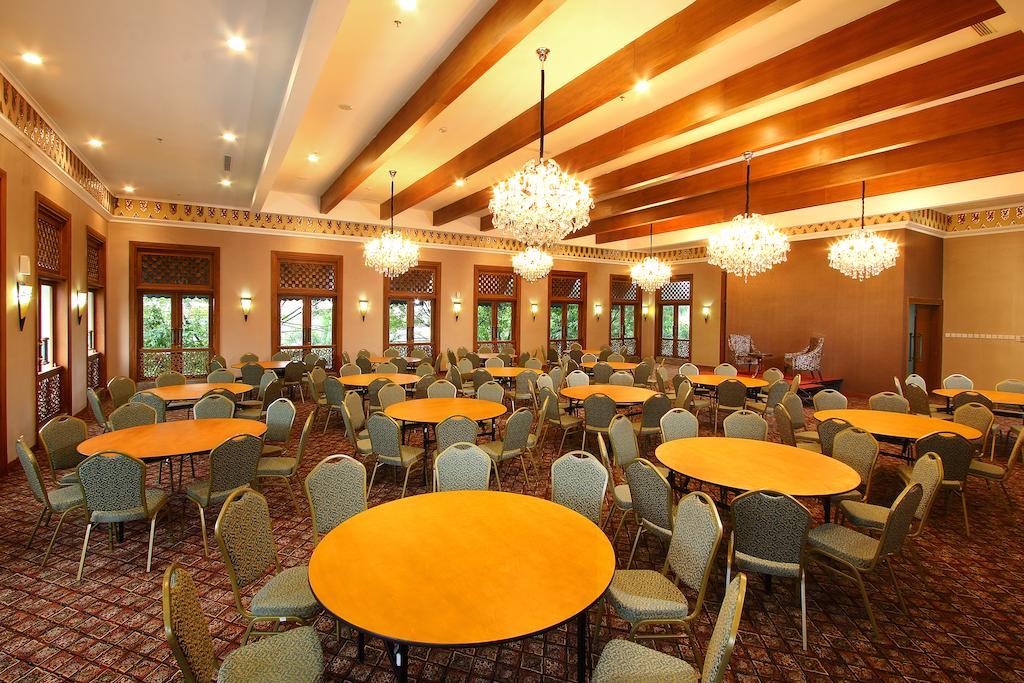 Aziza Syariah Hotel Solo By Horison Kültér fotó