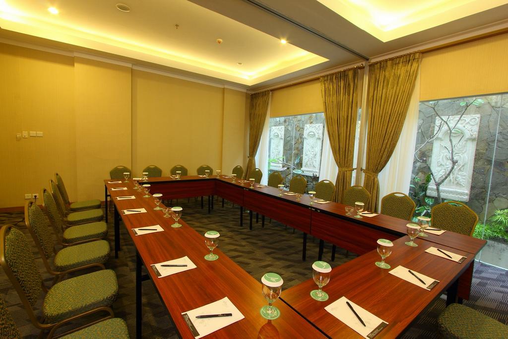 Aziza Syariah Hotel Solo By Horison Kültér fotó
