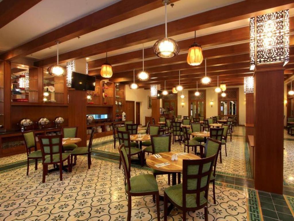 Aziza Syariah Hotel Solo By Horison Kültér fotó